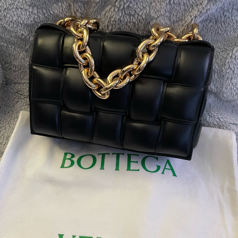 Bottega Veneta chain cassette bag